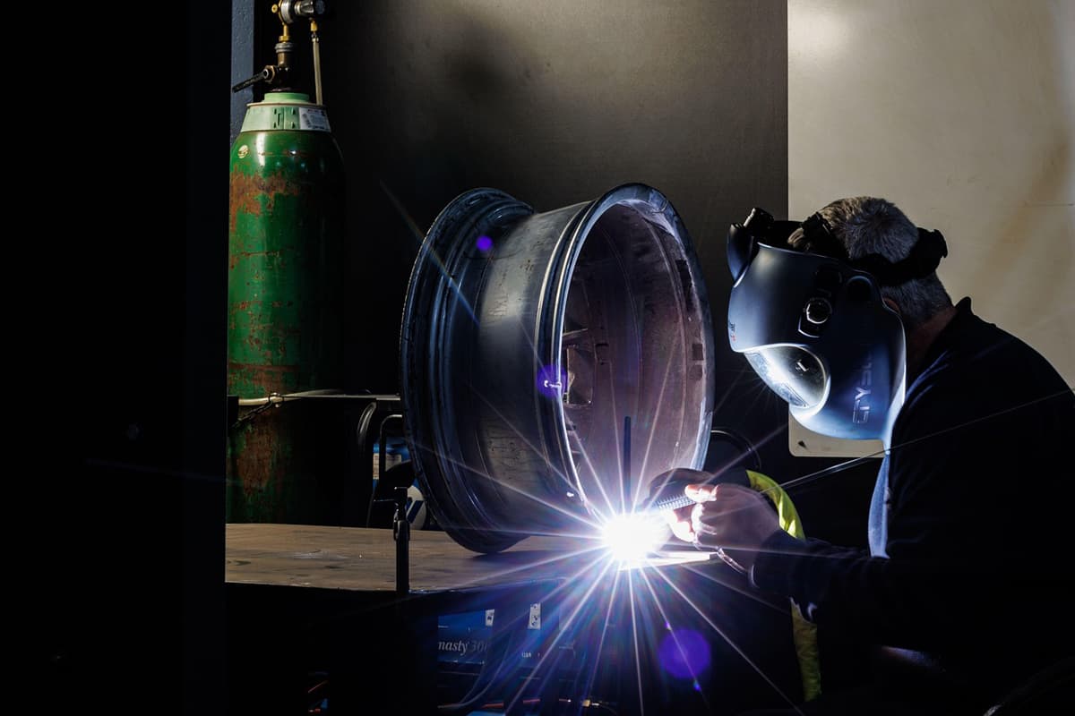 How to Set Up a Small Industrial Workshop