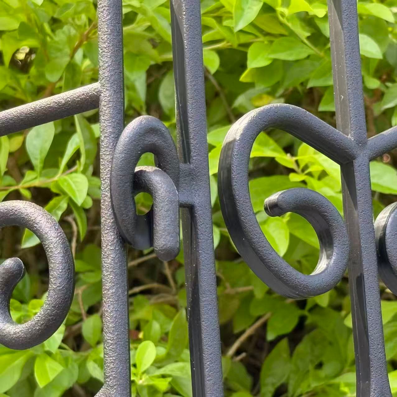 Small European Style Plastic Garden Fence